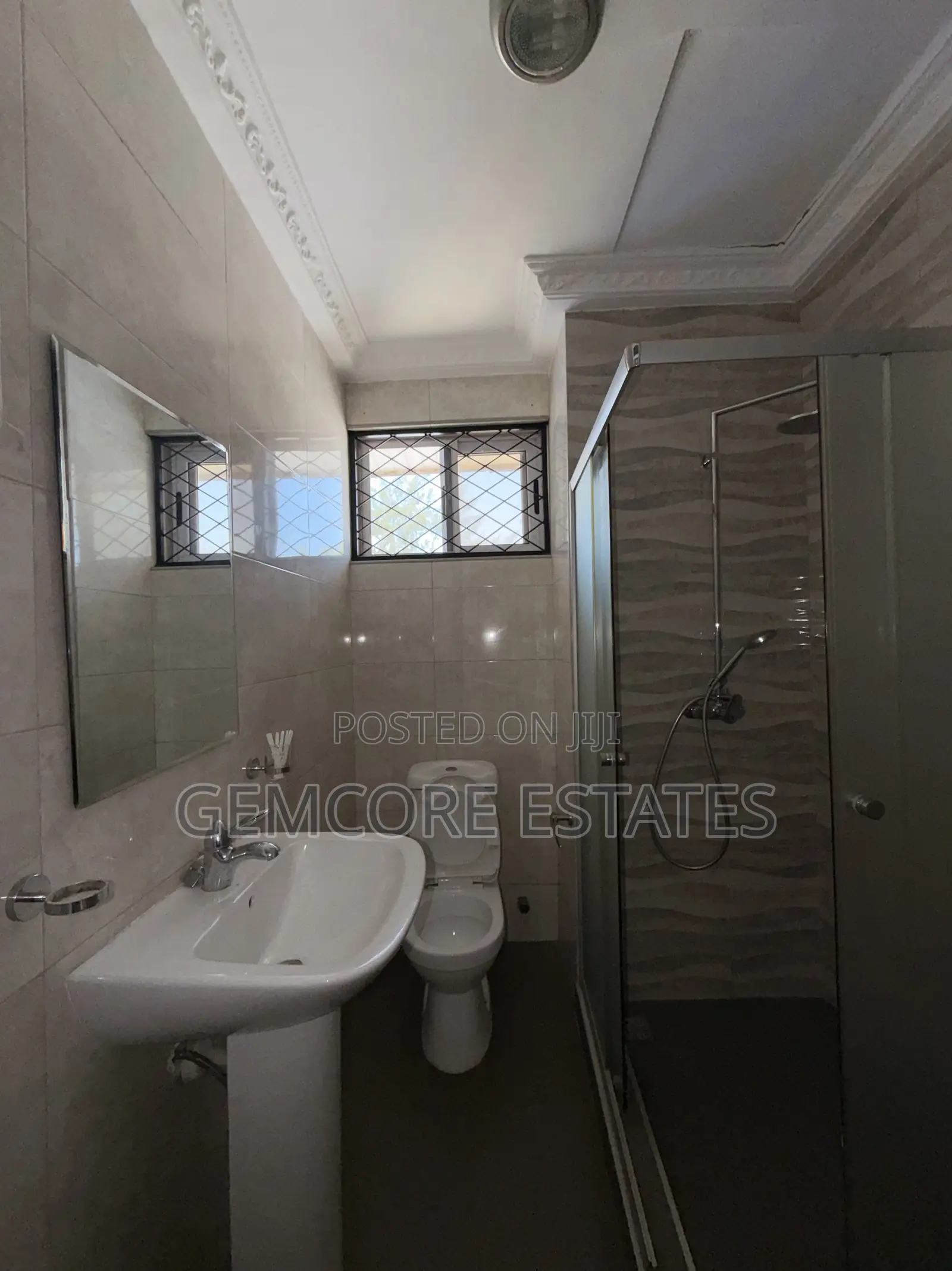 4bdrm House in Labone for rent
