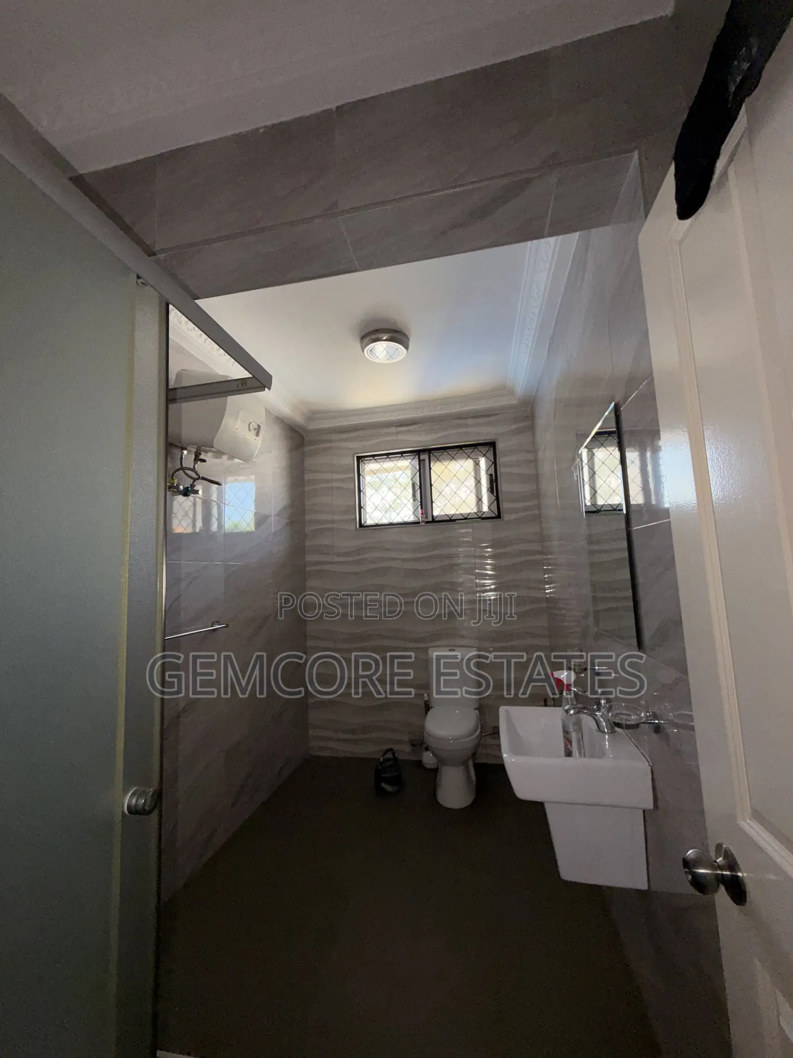 4bdrm House in Labone for rent