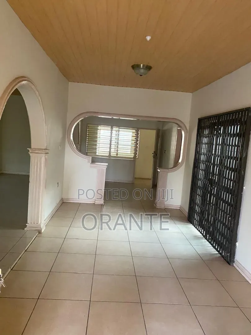 6bdrm House in Ashongman Estate, Ga East Municipal for rent