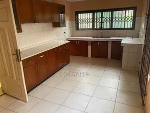 6bdrm House in Ashongman Estate, Ga East Municipal for rent