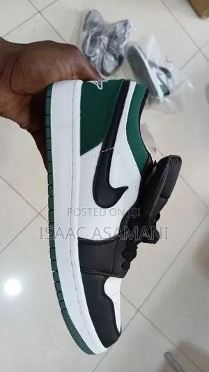 Jordan 1 Low