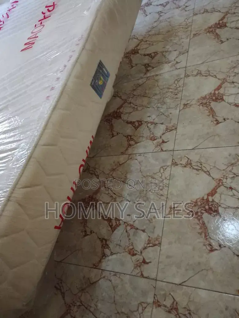 Quick Sale 10 Inches Queen Size Mattress.