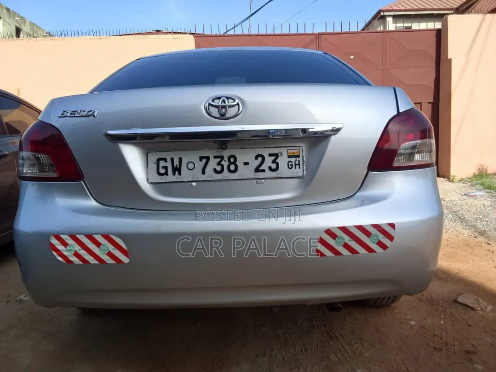 Toyota Belta 2010 Silver