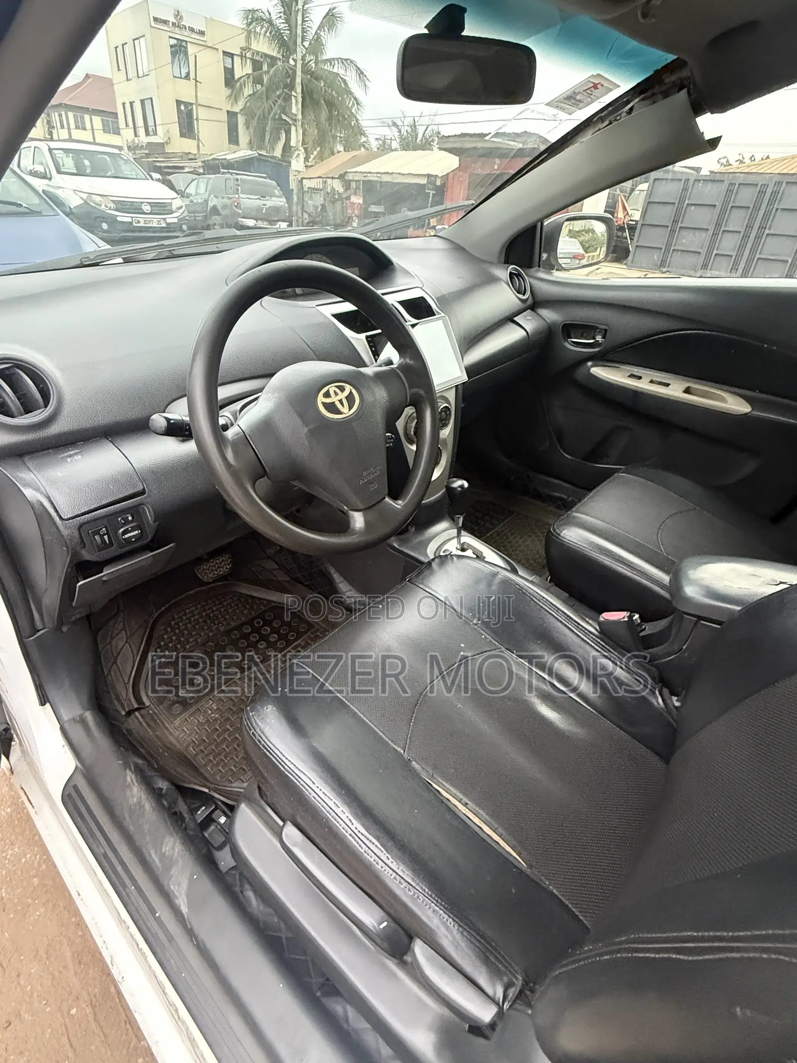 Toyota Yaris 2008 White