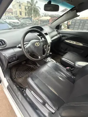 Toyota Yaris 2008 White