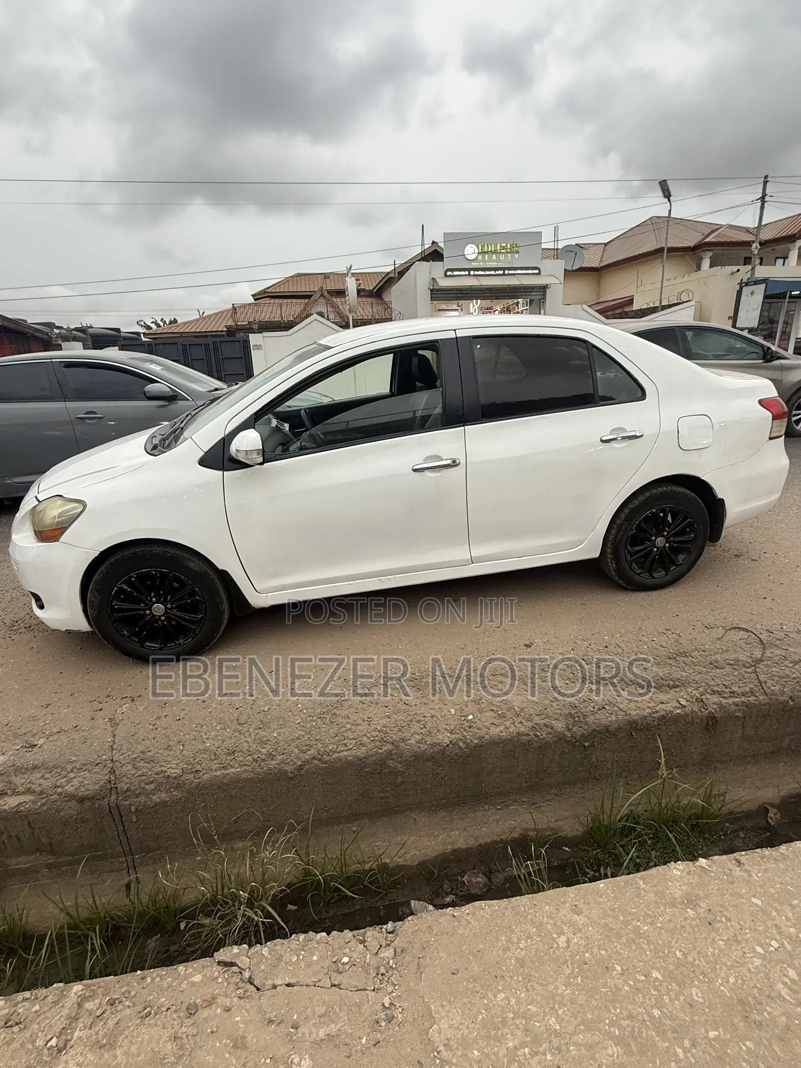 Toyota Yaris 2008 White