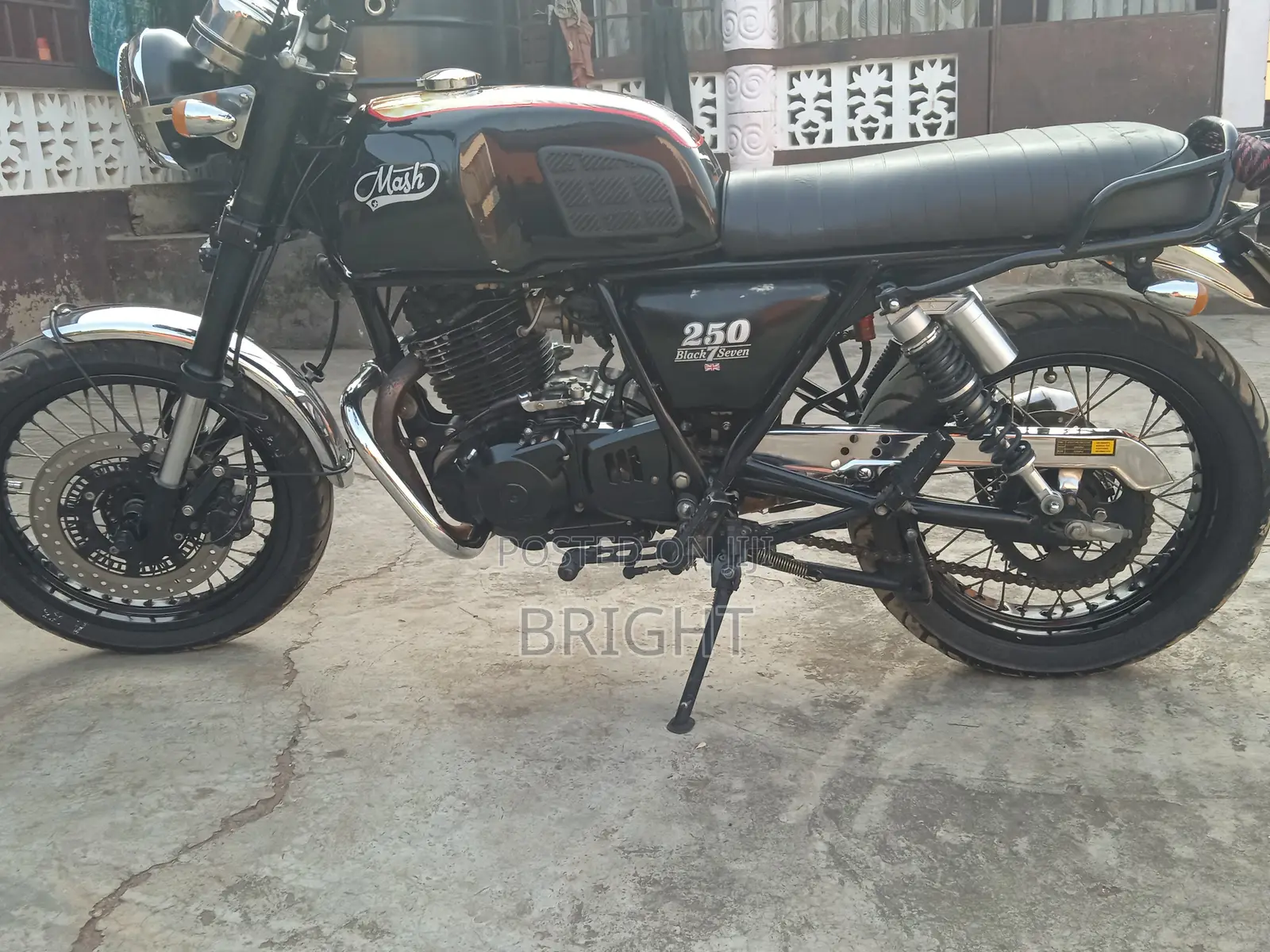 Suzuki 2020 Black