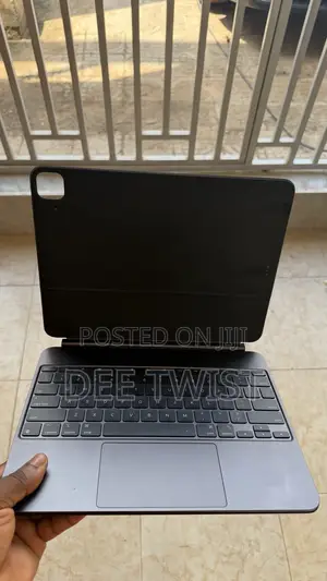 Apple iPad Pro 13 (2025) 32 GB Black