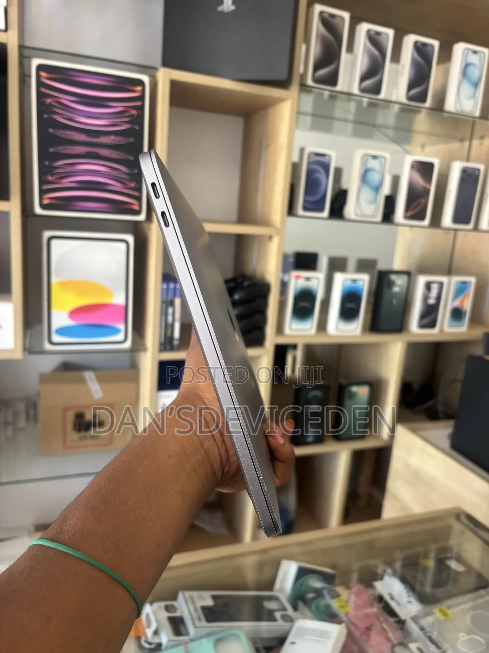 Laptop Apple MacBook Pro 2017 8GB Intel Core i5 SSD 128GB