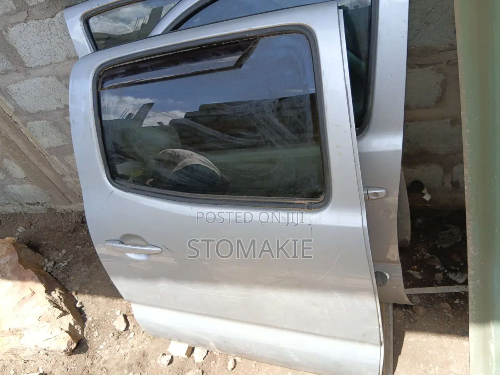 Toyota Tacoma 05 to 15 Passager Side Back Door