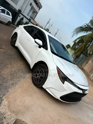 Toyota Corolla LE 2020 White