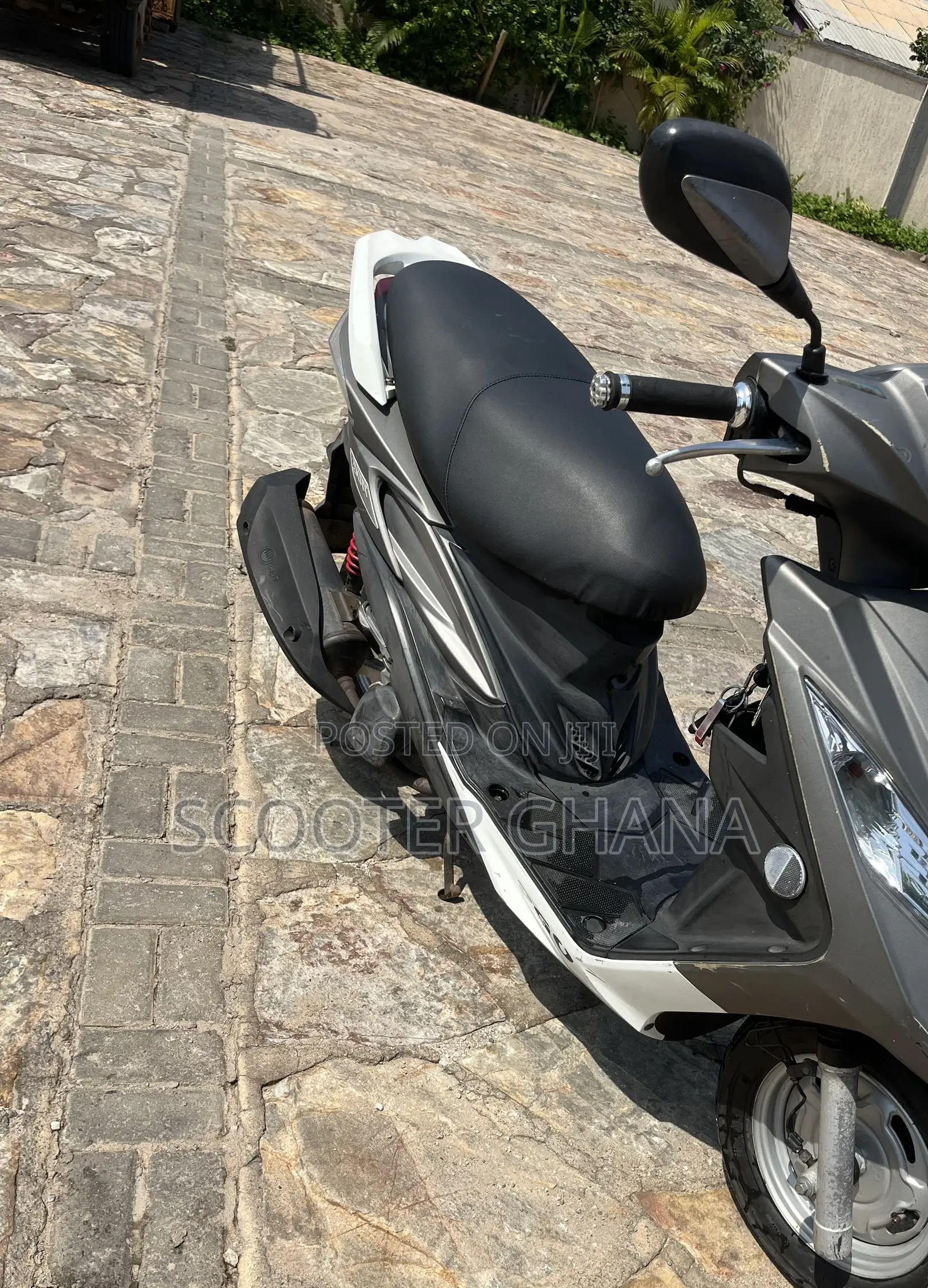 Piaggio Scooter 2020 Gray