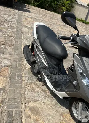 Piaggio Scooter 2020 Gray