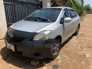 Toyota Belta 2009 Gray