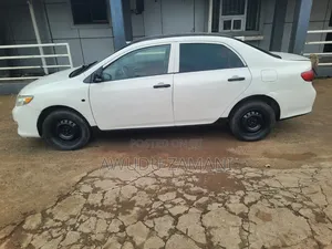 Toyota Corolla LE 4dr Sedan (1.8L 4cyl 4A) 2010 White