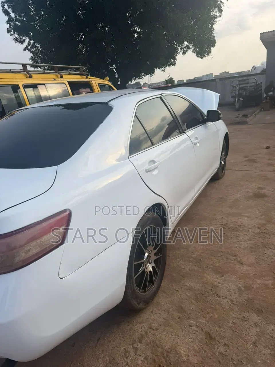 Toyota Camry LE 4dr Sedan (2.5L 4cyl 6AM) 2010 White