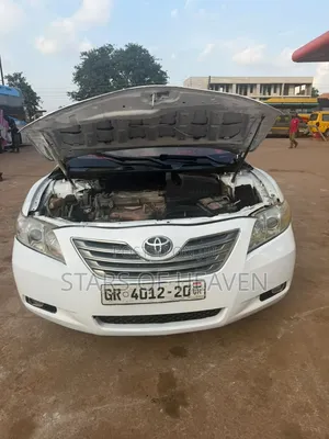 Toyota Camry LE 4dr Sedan (2.5L 4cyl 6AM) 2010 White