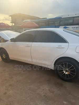 Toyota Camry LE 4dr Sedan (2.5L 4cyl 6AM) 2010 White