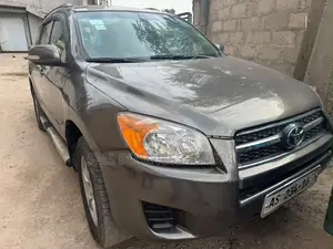 Toyota RAV4 2.5 Sport 4x4 2010 Gray