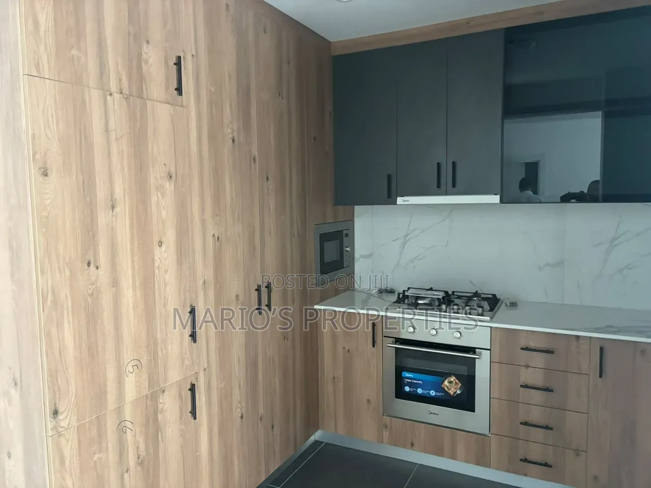 1bdrm Apartment in Marios Properties, A&C Mall Area for rent