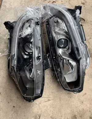 Honda Civic 2016-2017-2018 Headlight Pair