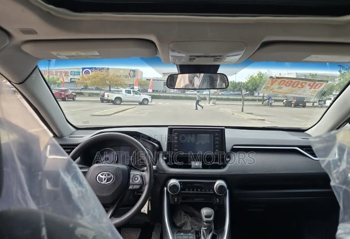 Toyota RAV4 XLE AWD 2020 Silver