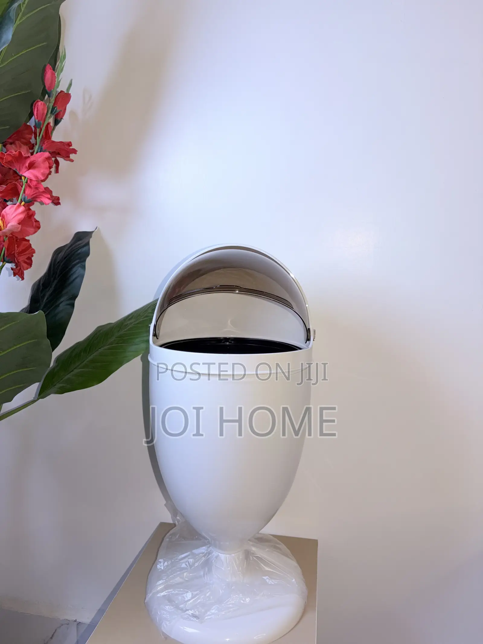 Mini Trash Bin