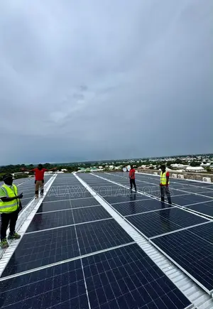 615W Jinko Solar Panel