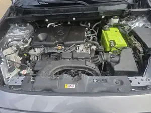 Toyota RAV4 XLE AWD 2020 Silver