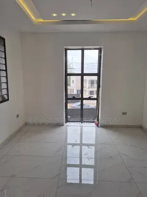 4bdrm House in Estate, Police Station for sale