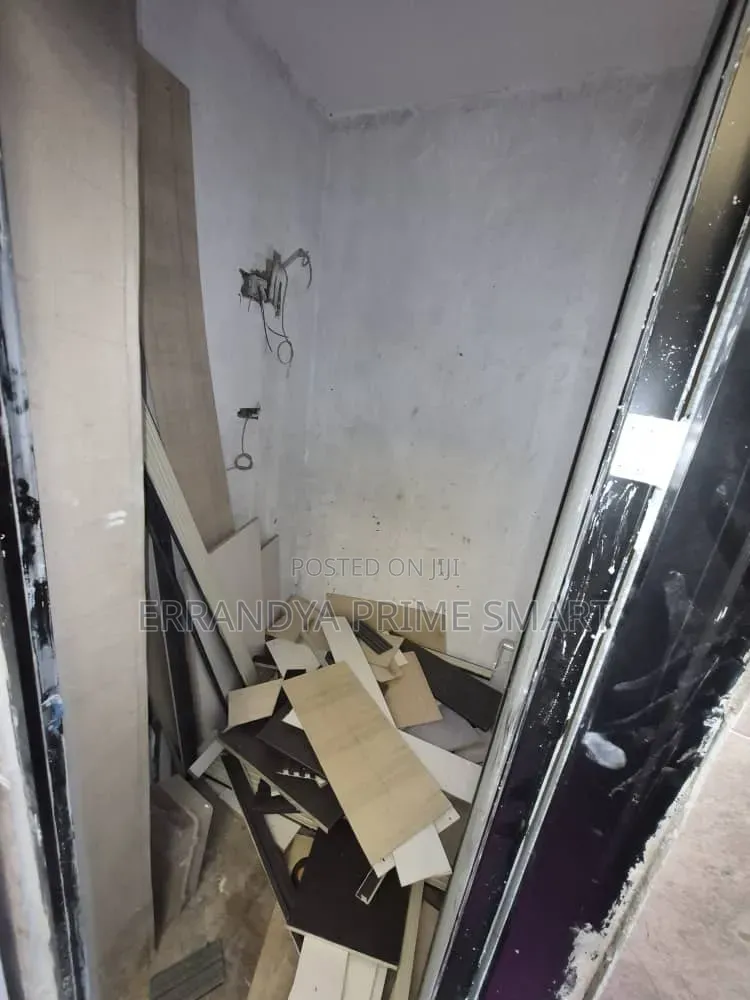 4bdrm House in Estate, Police Station for sale
