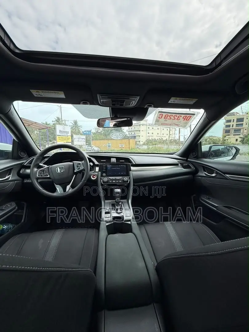 Honda Civic EX Hatchback 2019 White