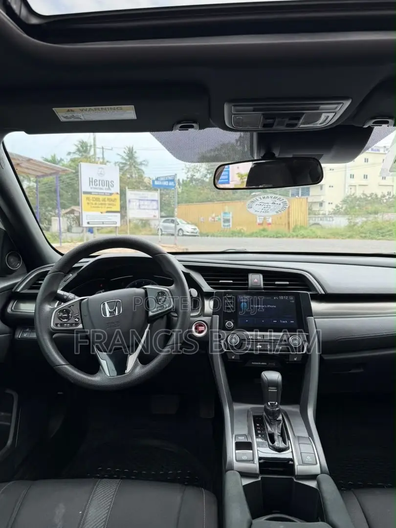 Honda Civic EX Hatchback 2019 White