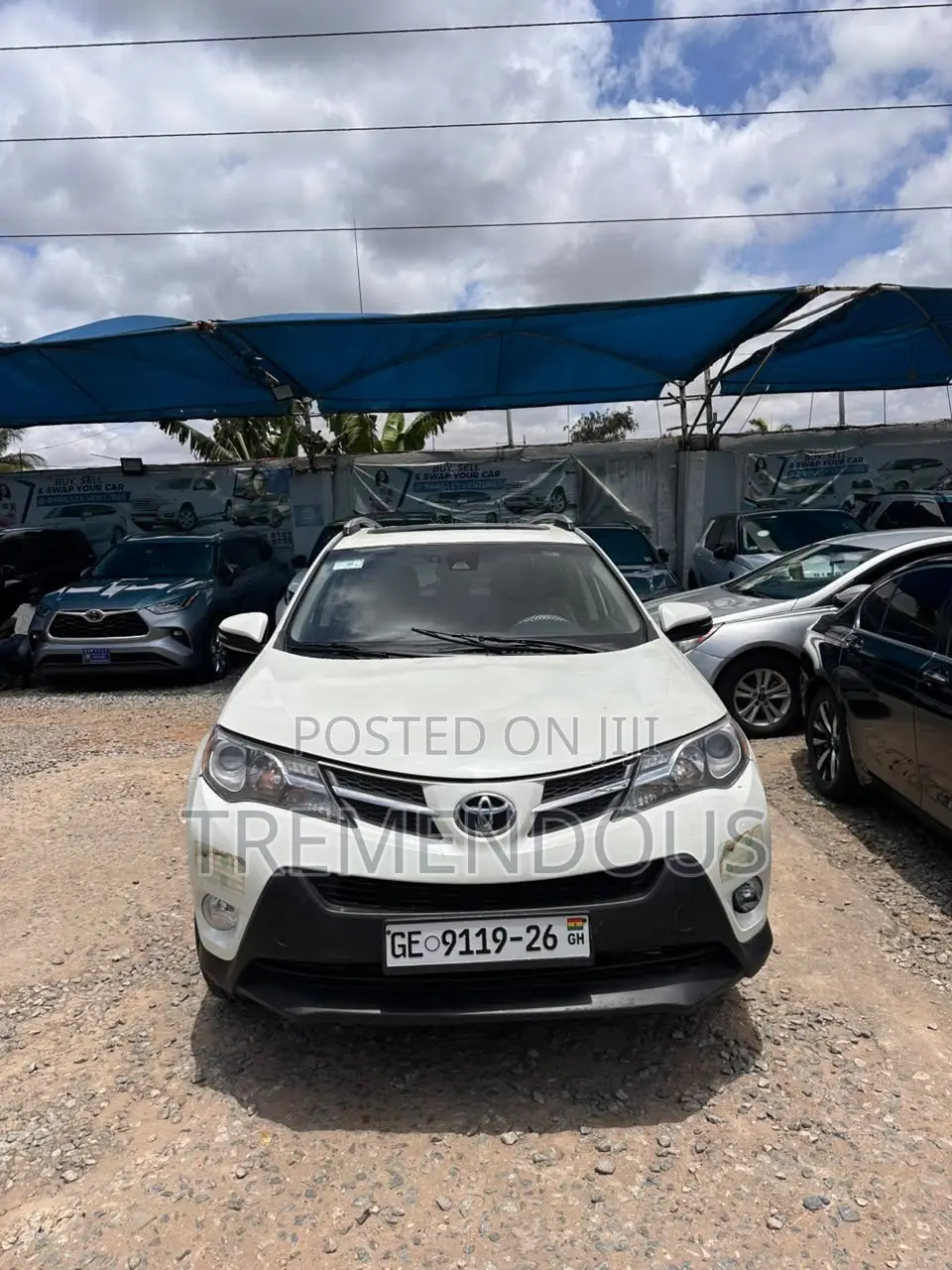 Toyota RAV4 Limited 4dr SUV AWD (2.5L 4cyl 6A) 2015 White