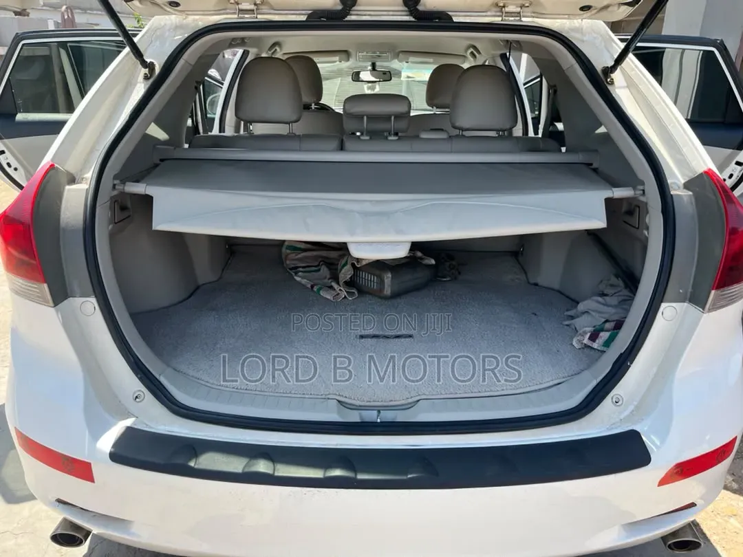 Toyota Venza XLE 4dr Wagon (3.5L 6cyl 6A) 2015 White