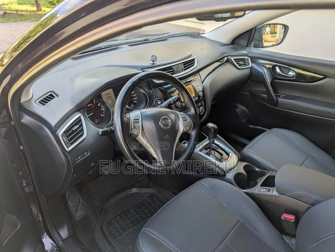 Nissan Qashqai 2015 Brown