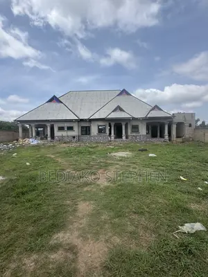 Furnished 4bdrm Block of Flats in Owner, Techiman Municipal for sale