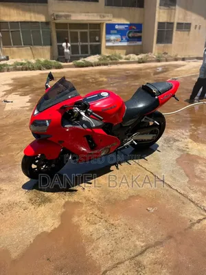 Kawasaki Ninja ZX-10R 2005 Red