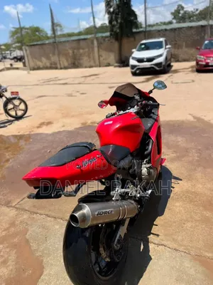 Kawasaki Ninja ZX-10R 2005 Red