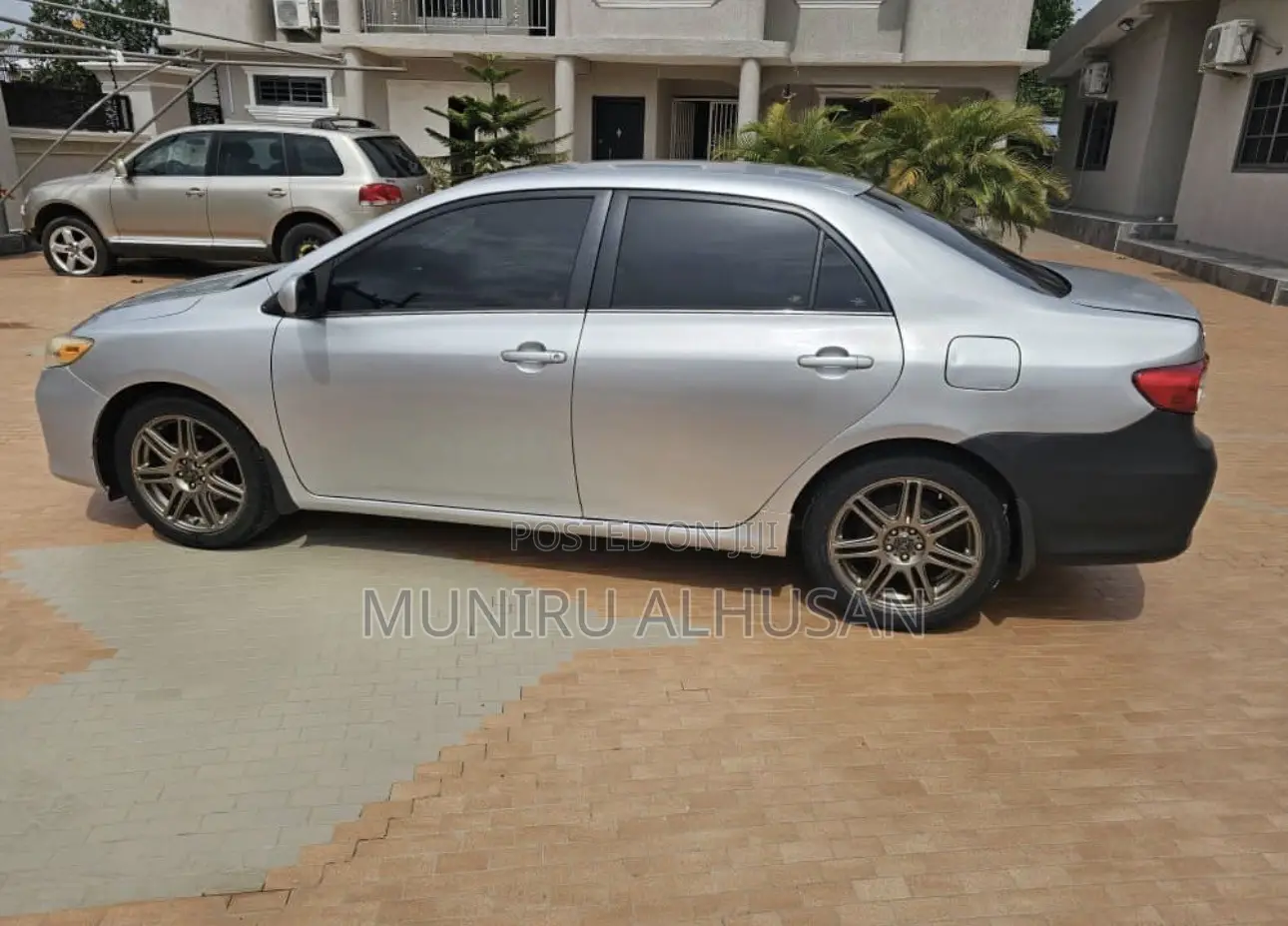 Toyota Corolla L 4-Speed Automatic 2013 Silver