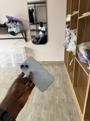 Apple iPhone 15 128 GB White