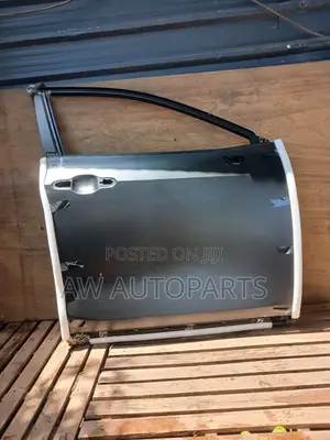 Lexus NX 200 2023-2026 Doors.