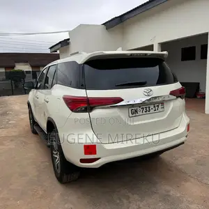 Toyota Fortuner 2017 White