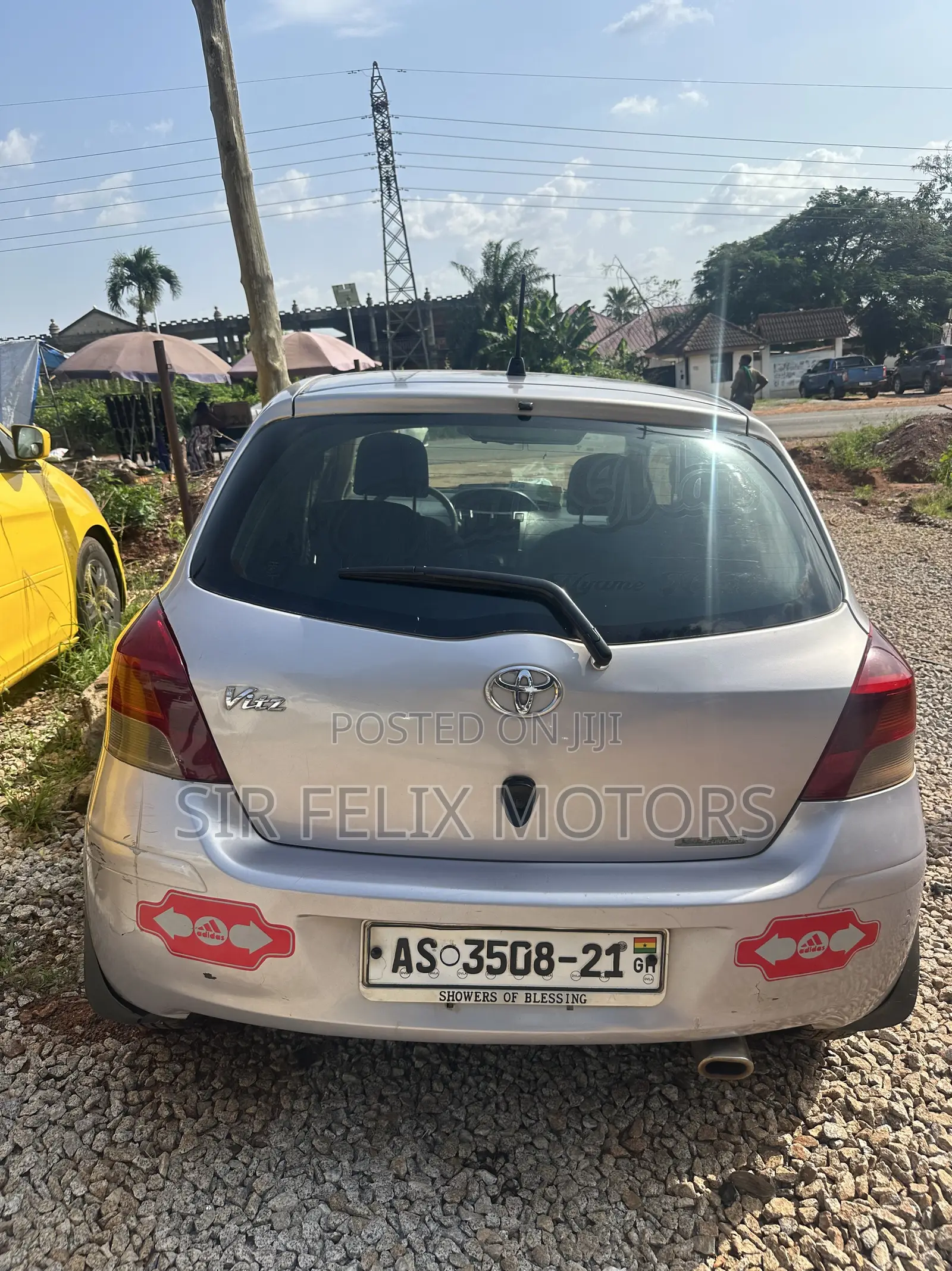 Toyota Vitz 1.3 FWD 5dr 2010 Gray