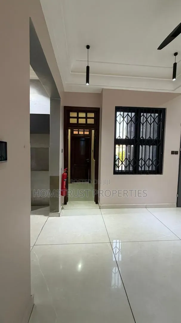3bdrm Apartment in Achimota Tantra, Unity Closed for rent
