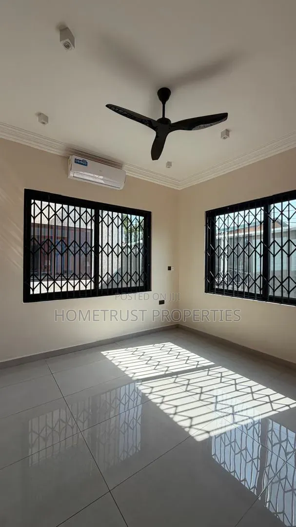 3bdrm Apartment in Achimota Tantra, Unity Closed for rent