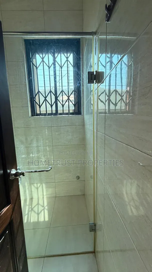 3bdrm Apartment in Achimota Tantra, Unity Closed for rent