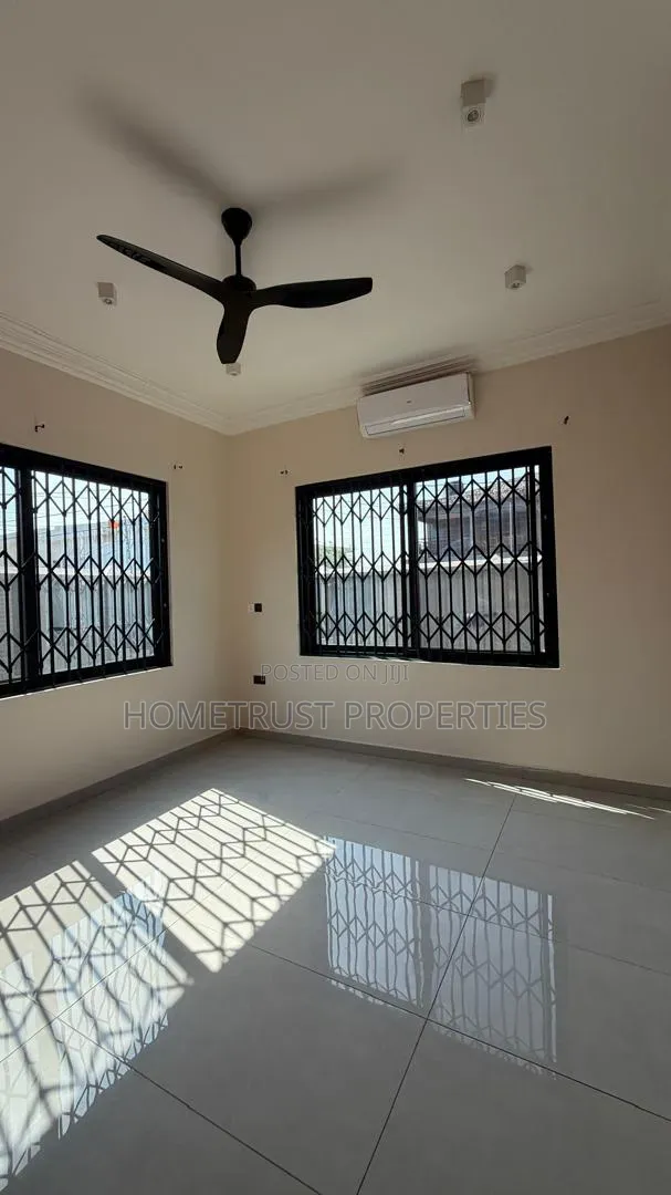 3bdrm Apartment in Achimota Tantra, Unity Closed for rent