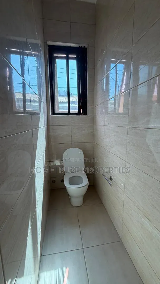 3bdrm Apartment in Achimota Tantra, Unity Closed for rent