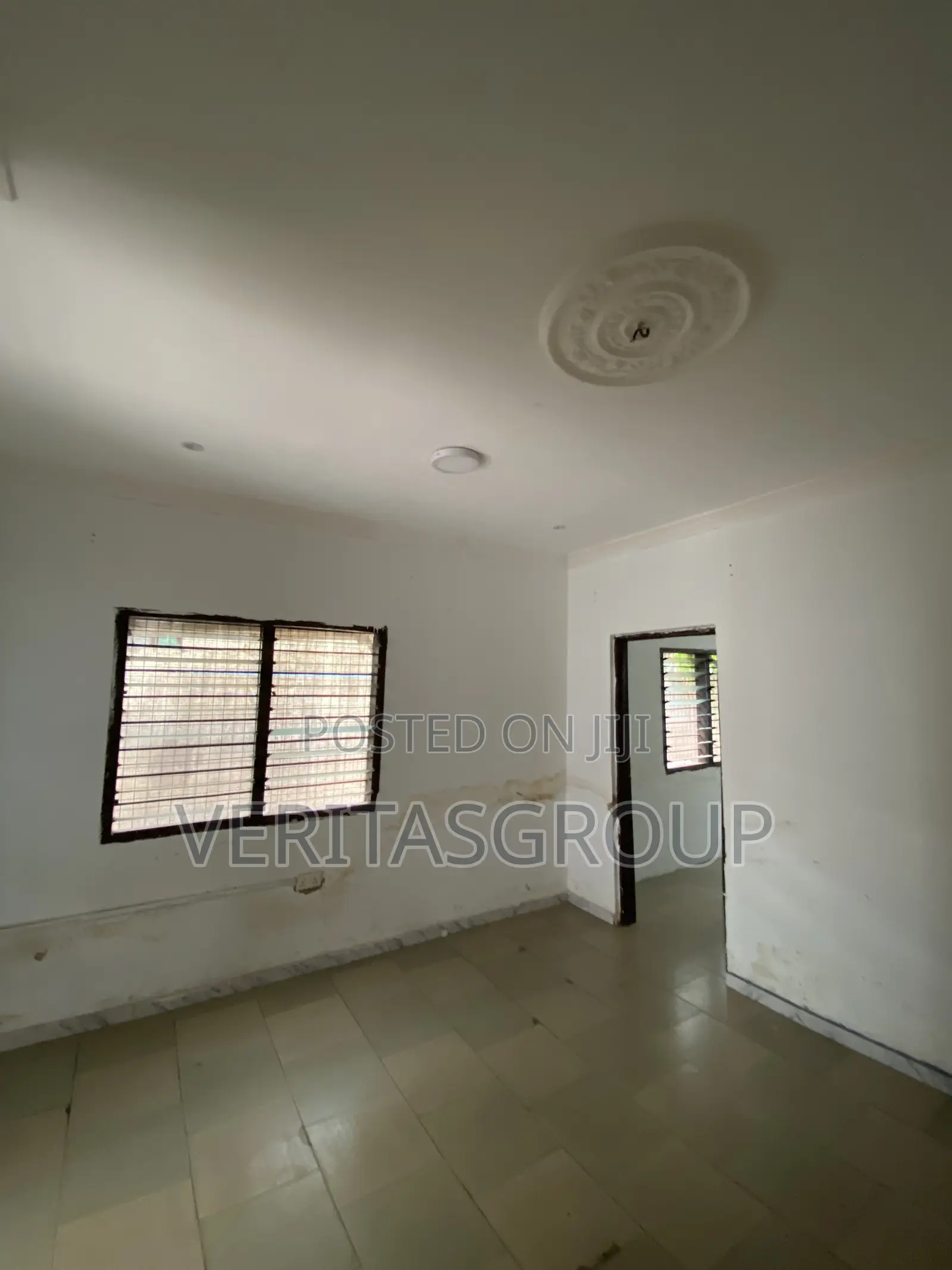 1bdrm Room & Parlour in Adjiriganor for rent